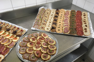 Assortiment de petits fours pour un buffet concocté par la boutique de Malicorne