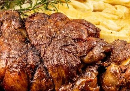 Un gigot de sept heure à préparer et découpé par M. Boul